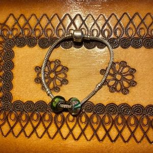 925 Sterling Silver Snake Bracelet with 2 Murano Green Charms